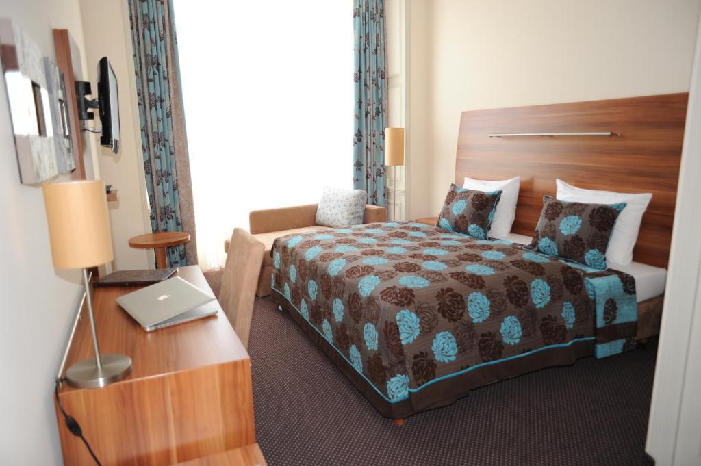 Albert Premier Hotel Bagnoles-de-l'Orne Pokój zdjęcie