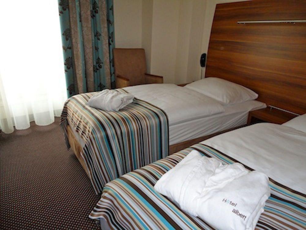Albert Premier Hotel Bagnoles-de-l'Orne Zewnętrze zdjęcie